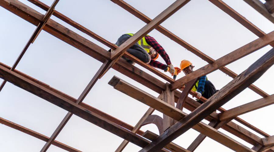 Professional gutter cleaning services in Commerce City, CO